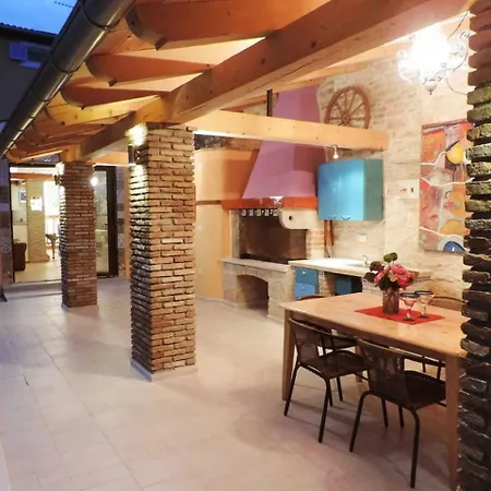 Spacious Holiday Home In Rovinjsko Selo With Swimming Pool *